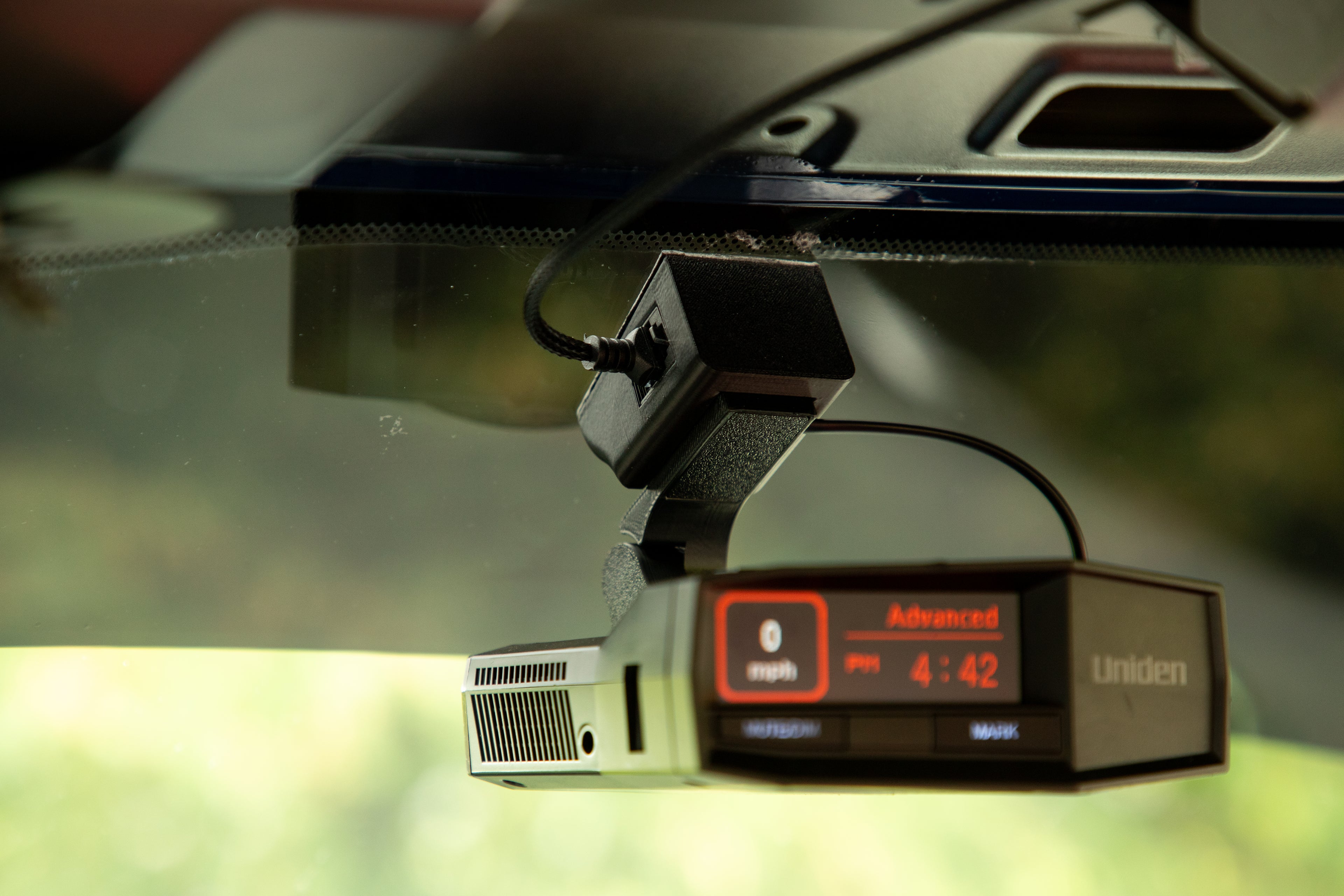 BurgerMount V2 Quickrelease Mount for Uniden R8/R8W